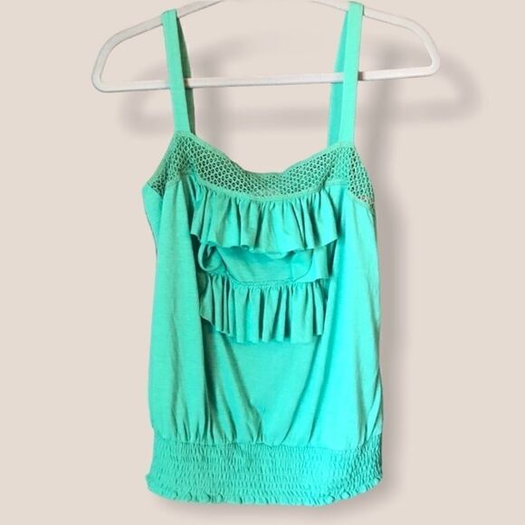 NWT Ruffle Tank    - Picture 1 of 6